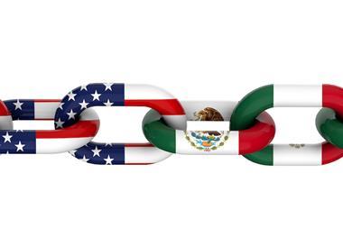 US-Mexico_Chain_shutterstock_web