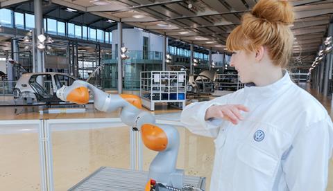 VW-Dresden-Cobot__