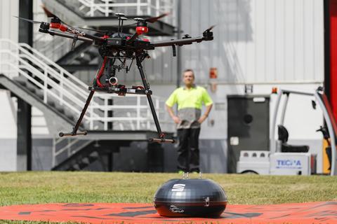 Drones-the-steering-wheel-that-comes-from-the-sky_07_HQ