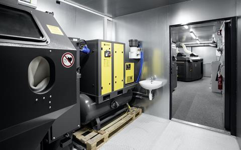 Daimler mobile 3D parts printing centre inside