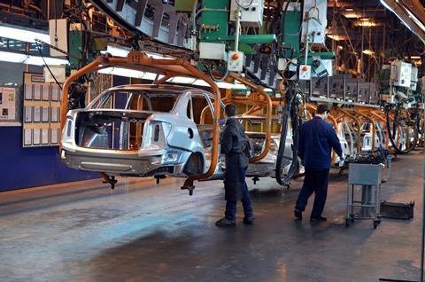 Avtovaz experiences production difficulties