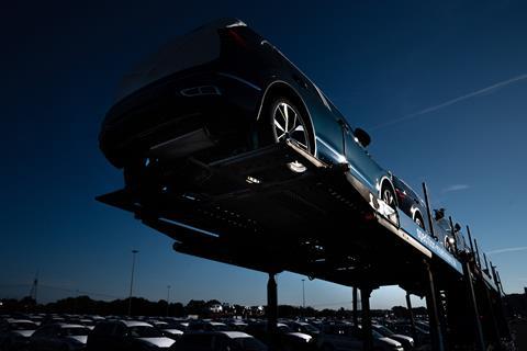 Volkswagen vehicle logistics_truck