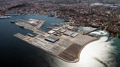 Vigo port aerial vehicle terminal